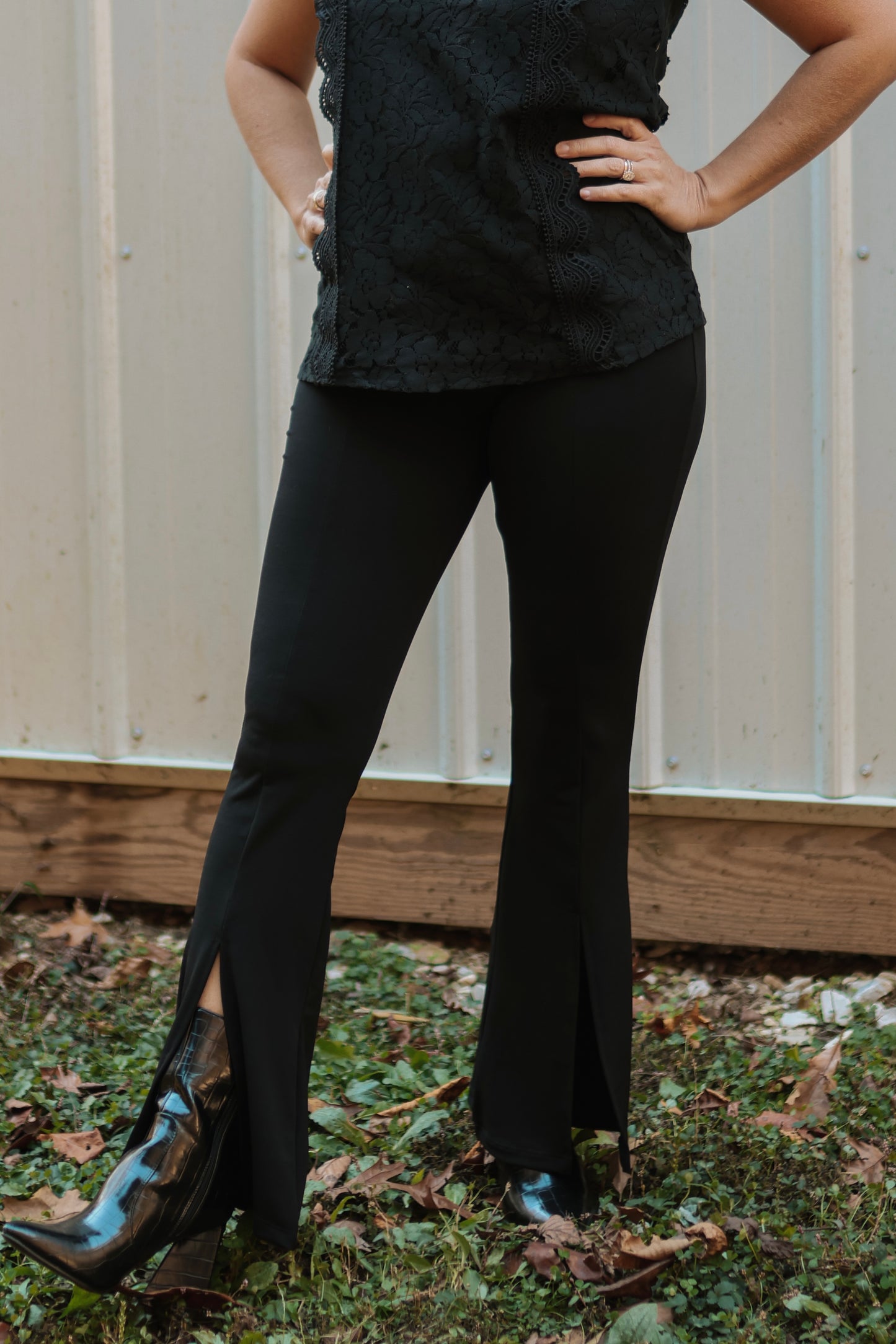 Front Slit Pleated Flare Leggings